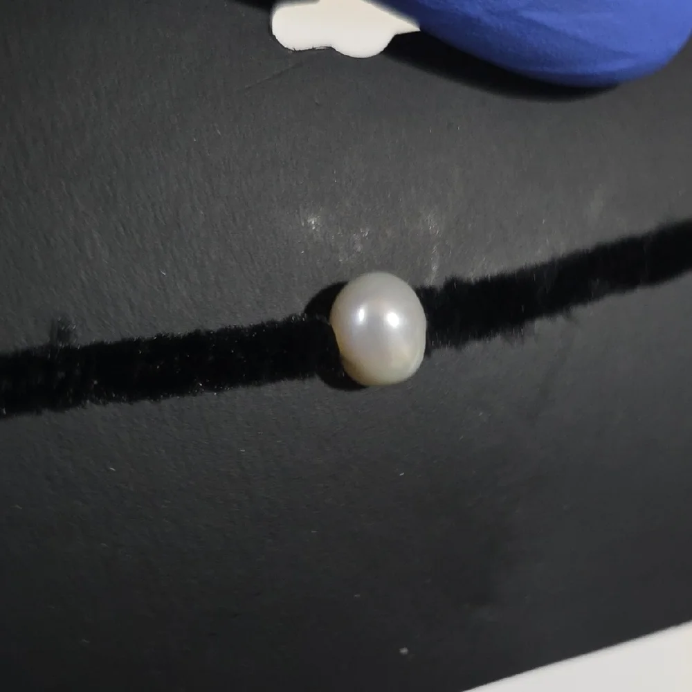 Black Fuzzy Cord Pearl Choker – White Faux Bead Minimalist Statement Jewelry